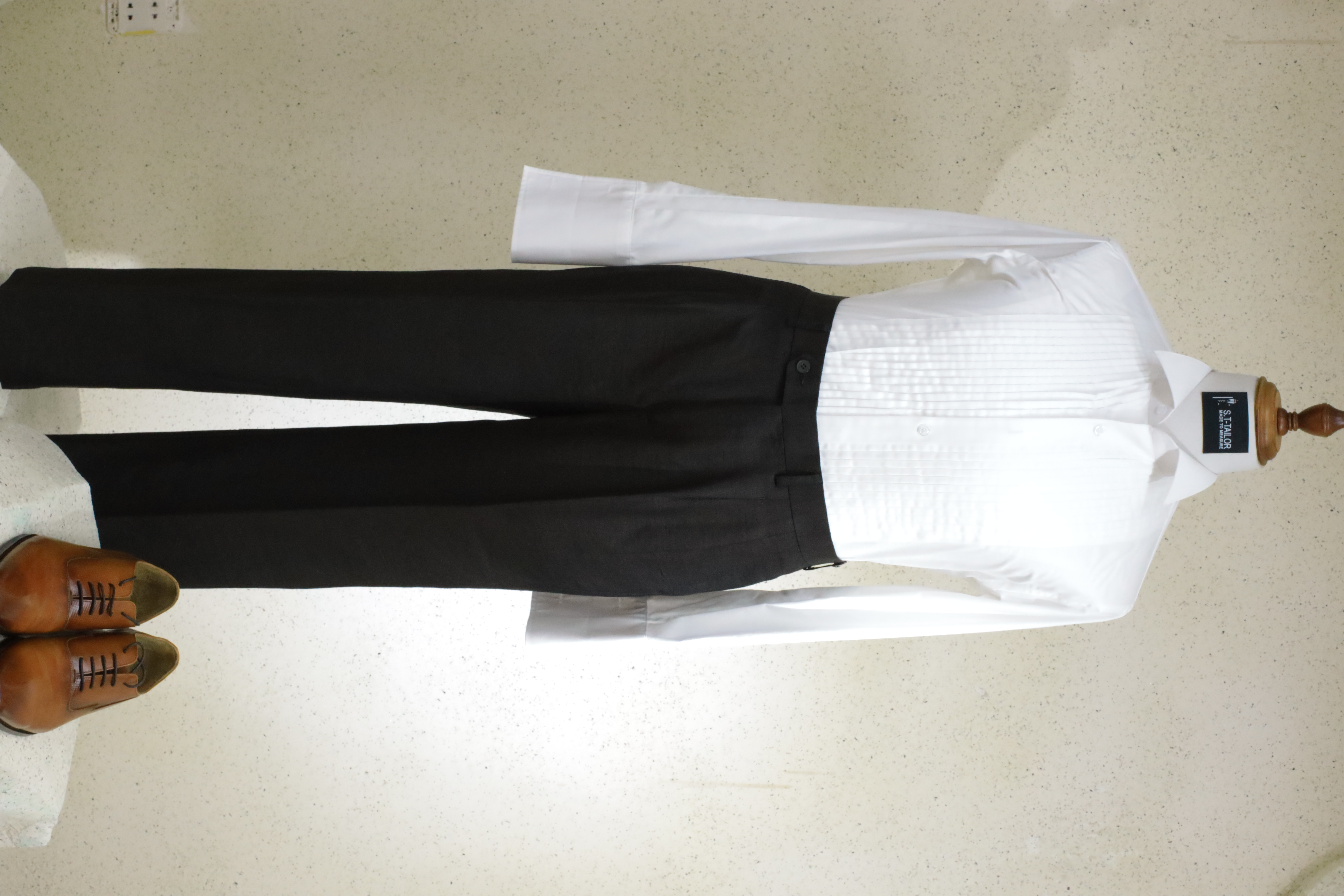 Black formal ensemble | Bộ trang phục lễ phục màu đen